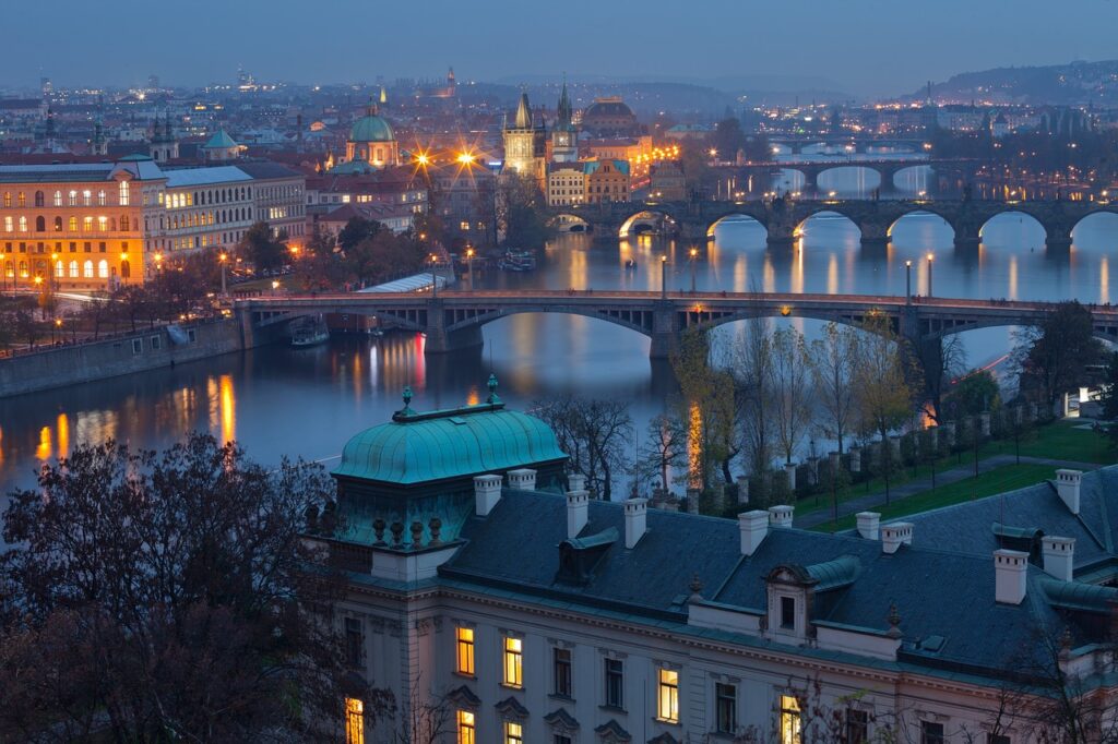 prague-3636990_1280