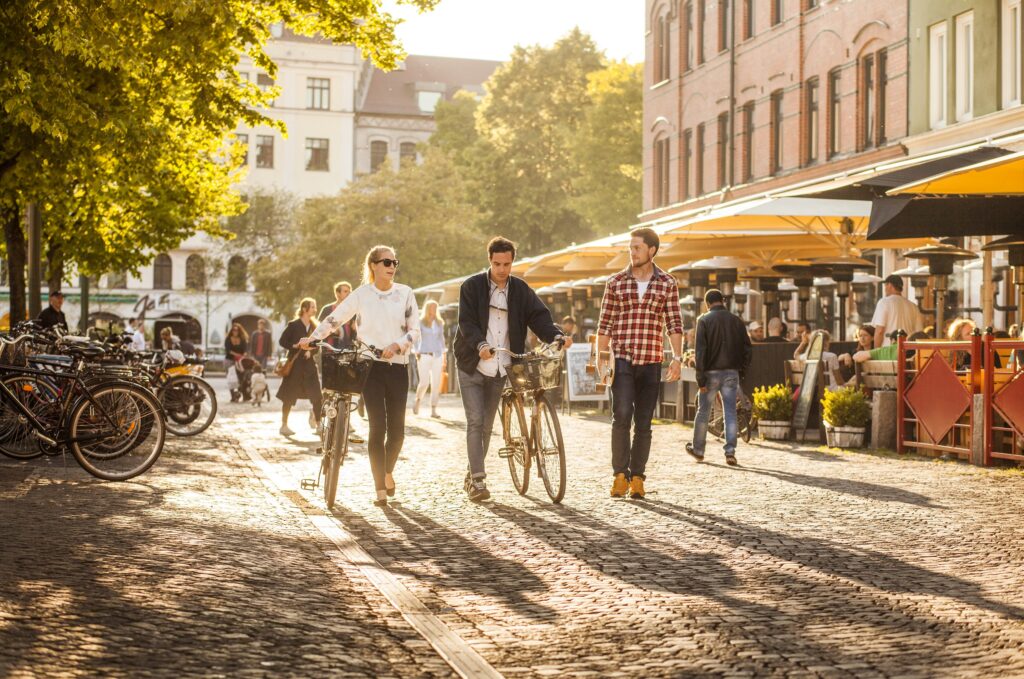 Möllevångstorget square Malmö © Apelöga